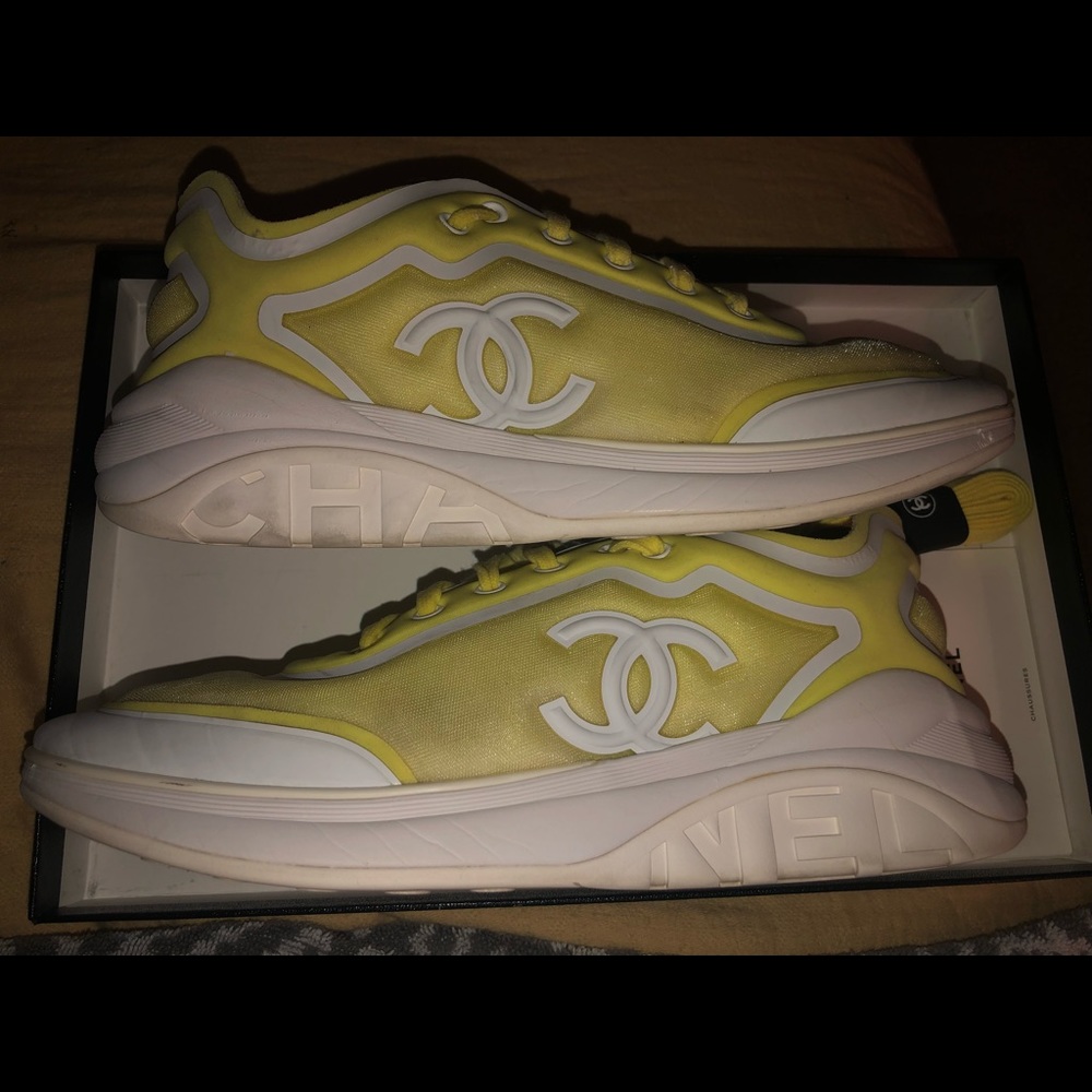 Women’s Chanel Neoprene Sneaker👟